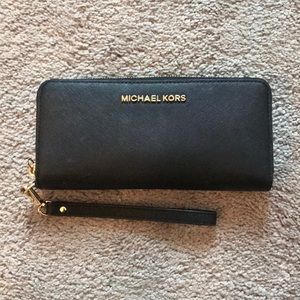 Michael Kors Saffiano Leather Smartphone Wristlet